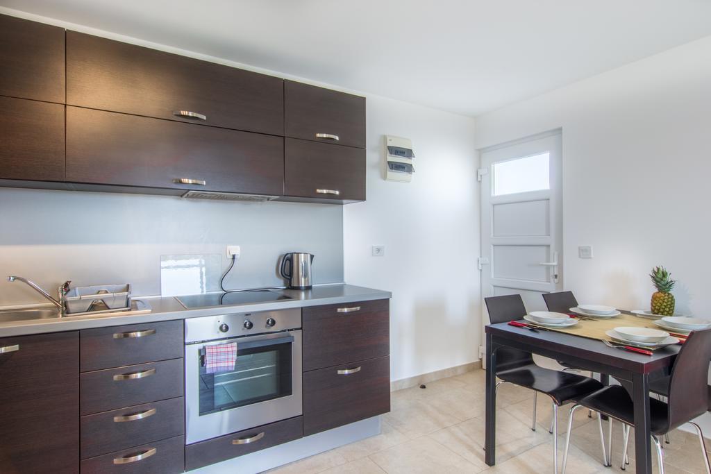 Apartments Domuzin Biograd Na Moru Exterior photo