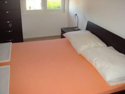 Apartments Domuzin Biograd Na Moru Exterior photo